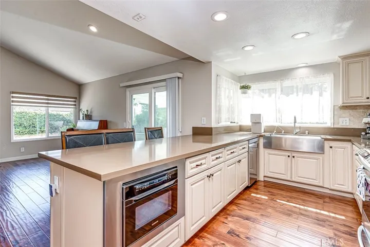 2580 Crown Way, Fullerton, California 92833