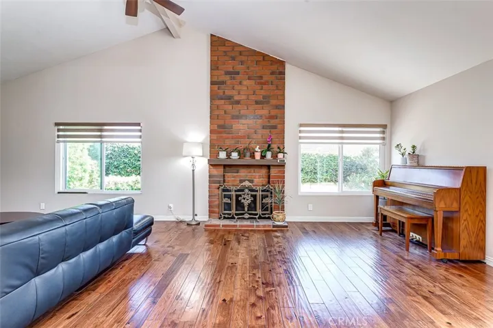 2580 Crown Way, Fullerton, California 92833