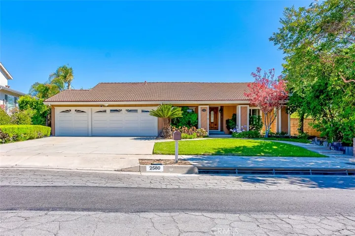 2580 Crown Way, Fullerton, California 92833