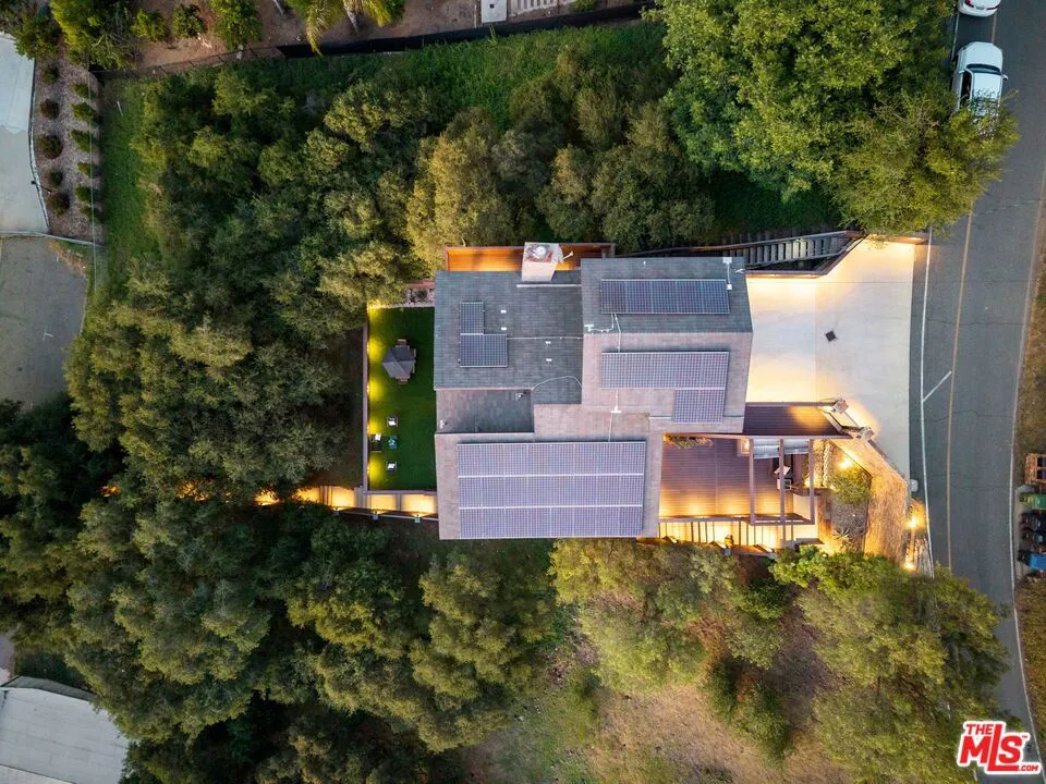 28207 Laura La Plante Drive, Agoura Hills, California 91301 home-pic-40