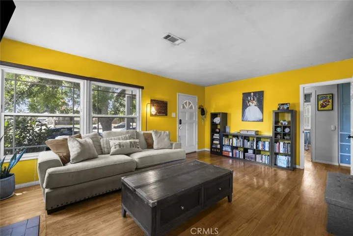 2184 S Towne Avenue, Pomona, California 91766