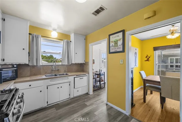 2184 S Towne Avenue, Pomona, California 91766
