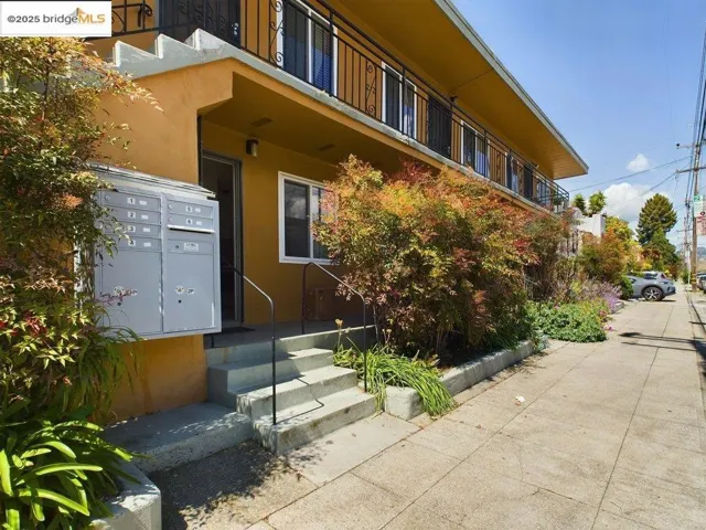 3811 Opal St, Oakland, California 94609