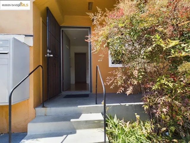 3811 Opal St, Oakland, California 94609
