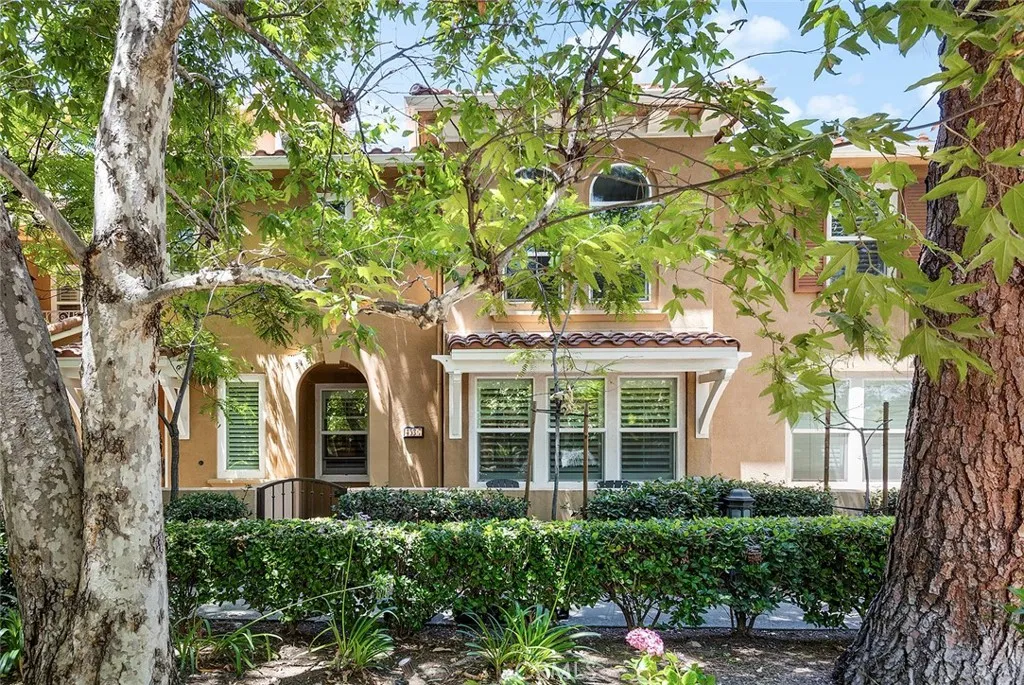 453 N Altadena Drive 7, Pasadena, California 91107 home-pic-0