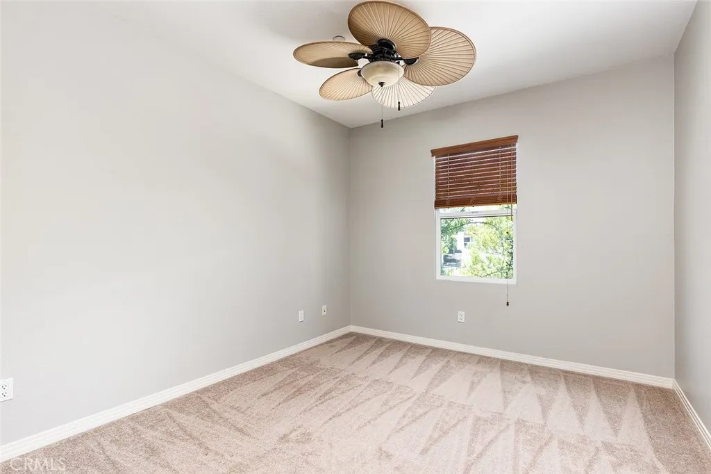 453 N Altadena Drive 7, Pasadena, California 91107 home-pic-22