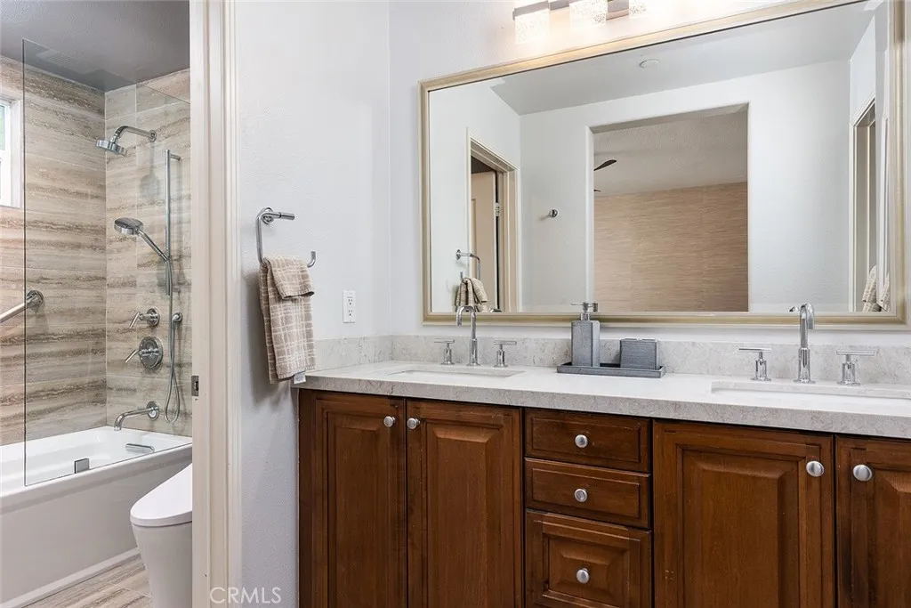 453 N Altadena Drive 7, Pasadena, California 91107 home-pic-19