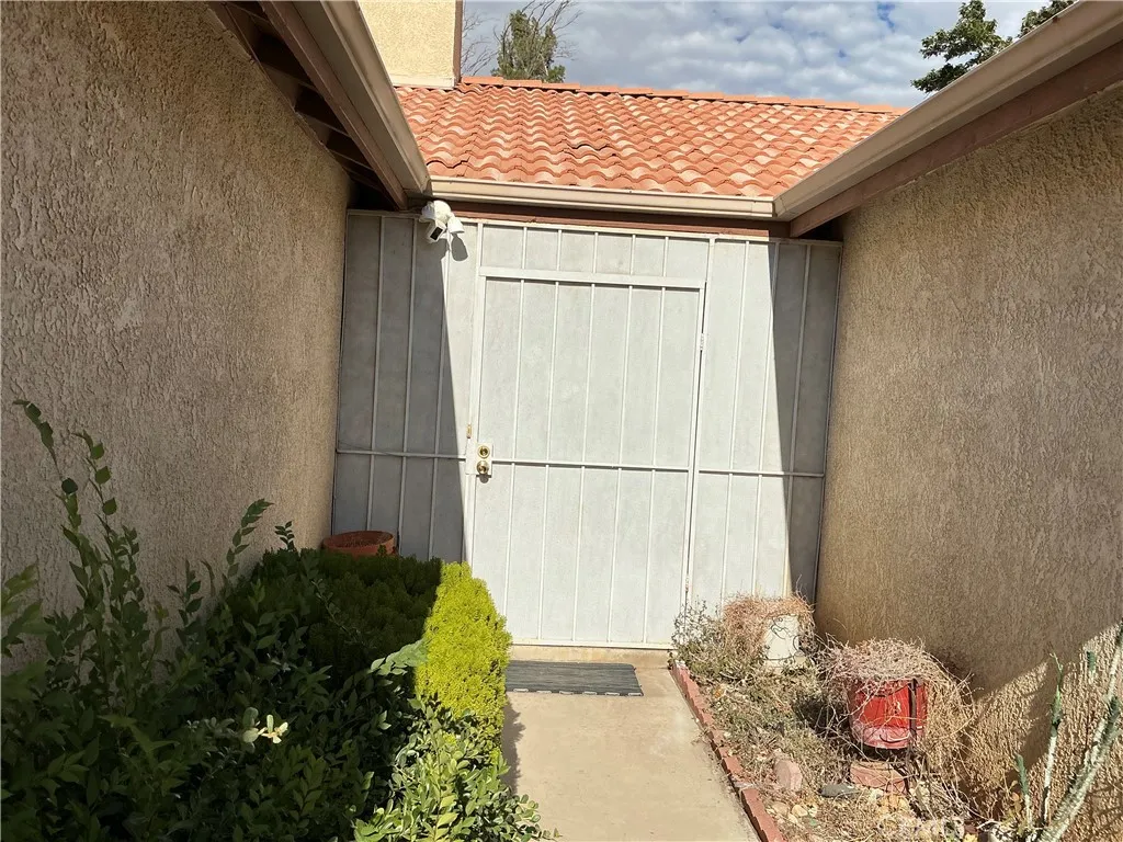 12873 Cobalt Road, Victorville, California 92392 home-pic-39