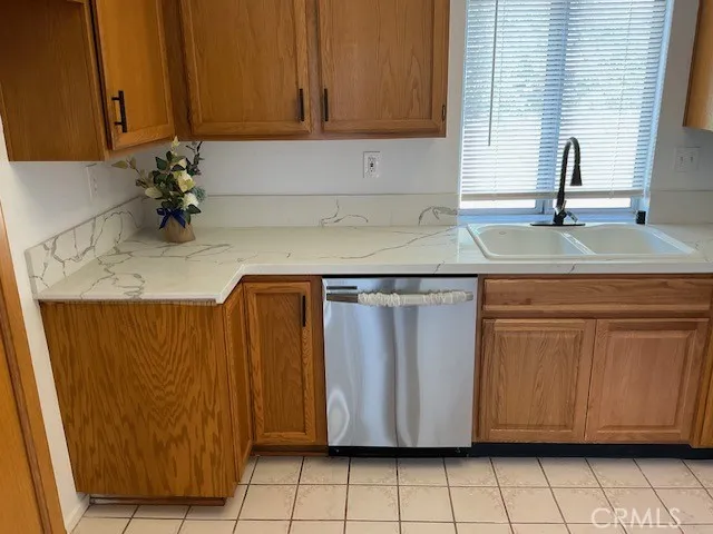12873 Cobalt Road, Victorville, California 92392 home-pic-11