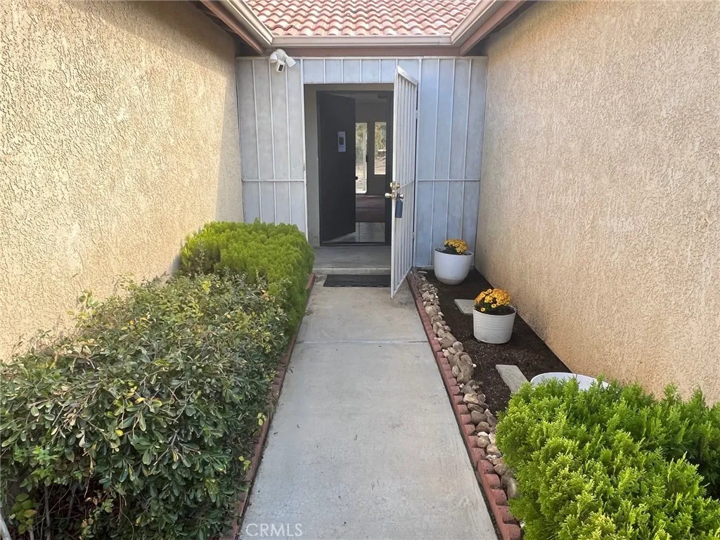 12873 Cobalt Road, Victorville, California 92392 home-pic-8