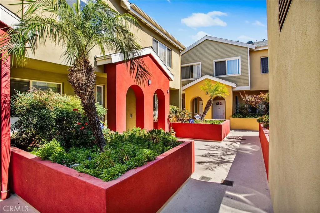 1500 Pine Avenue 10, Long Beach, California 90813, 2 Bedrooms Bedrooms, ,2 BathroomsBathrooms,Residential,For Sale,Pine,SW25153772