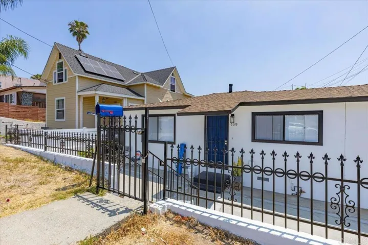 539 45 S 36th Street, San Diego, California 92113