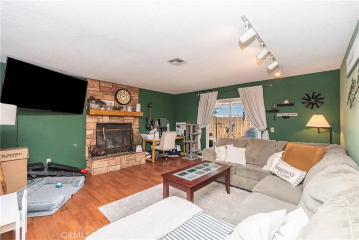 1267 Joshua Tree Drive, Barstow, California 92311