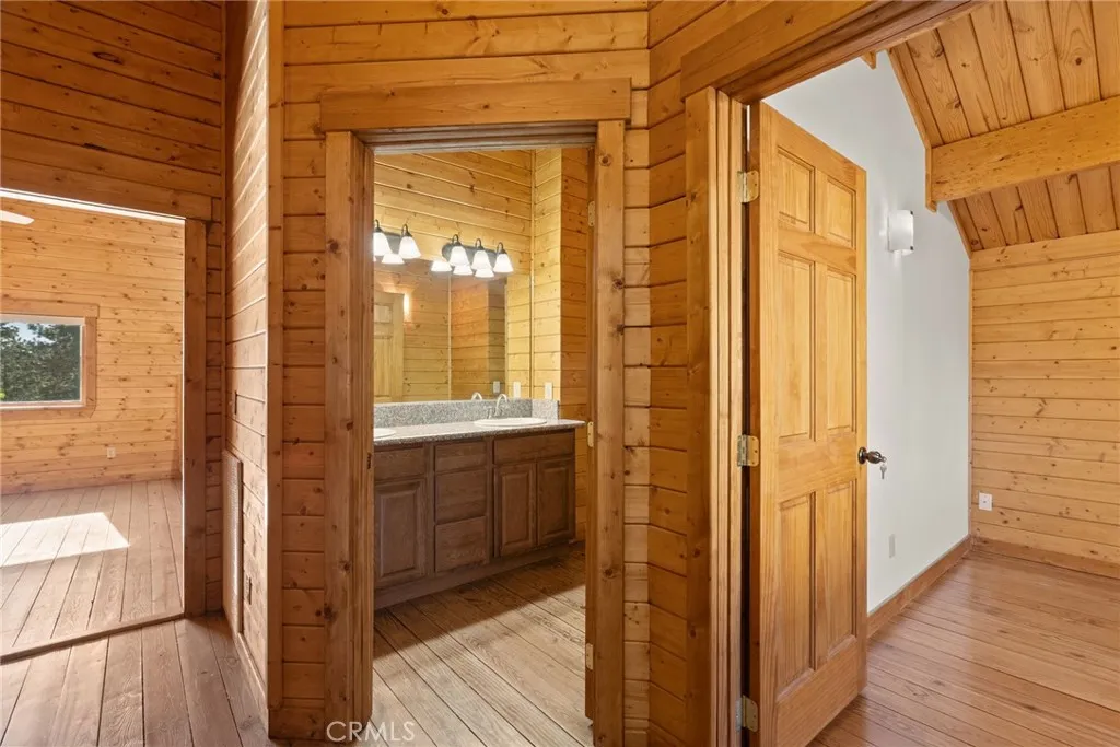 1242 Alpinview Drive, Big Bear City, California 92314 home-pic-38