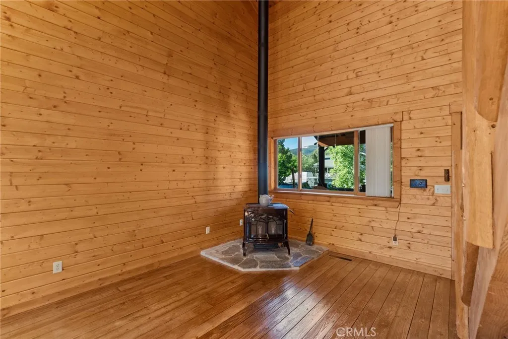 1242 Alpinview Drive, Big Bear City, California 92314 home-pic-13