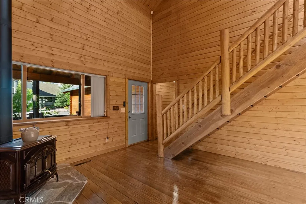 1242 Alpinview Drive, Big Bear City, California 92314 home-pic-12