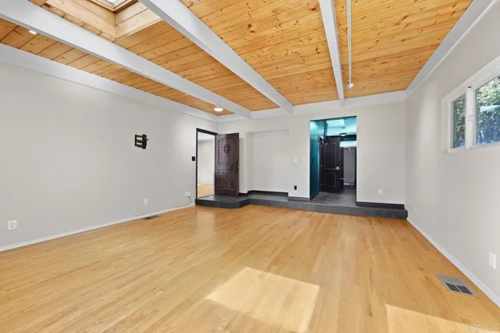 6929 Wyoming Ave, La Mesa, California 91942