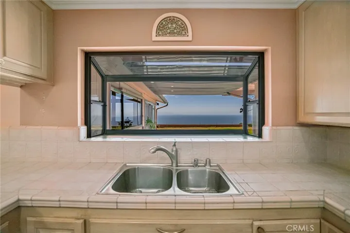 32353 Sea Raven Drive, Rancho Palos Verdes, California 90275