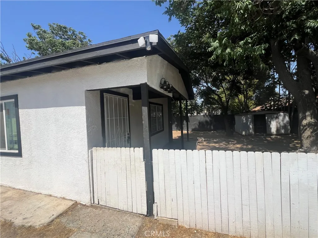 10953 10945 Campbell Avenue, Riverside, California 92505 home-pic-15