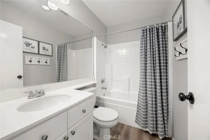 870 Clover Lane, Corona, California 92878