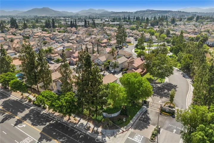 870 Clover Lane, Corona, California 92878