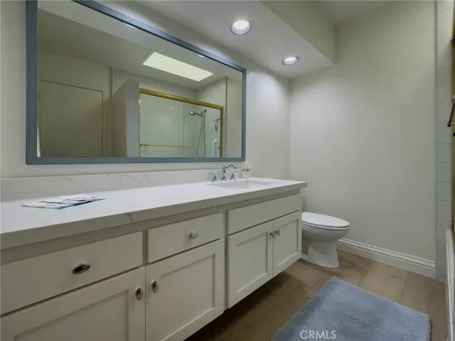 SECONDARY HALL BATH