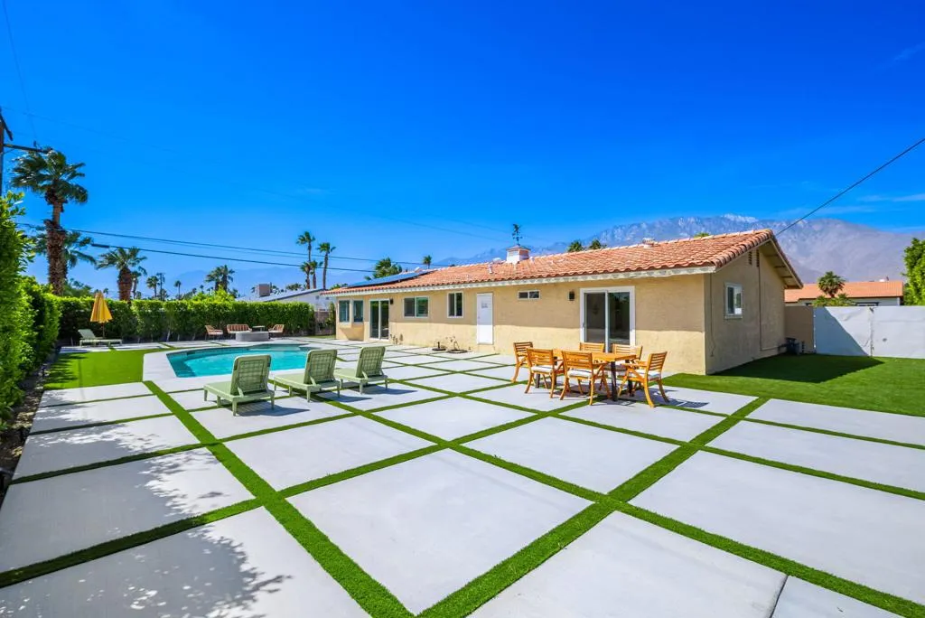 2240 N San Gorgonio Road, Palm Springs, California 92262, 3 Bedrooms Bedrooms, ,2 BathroomsBathrooms,Residential Lease,For Rent,San Gorgonio,219132517PS