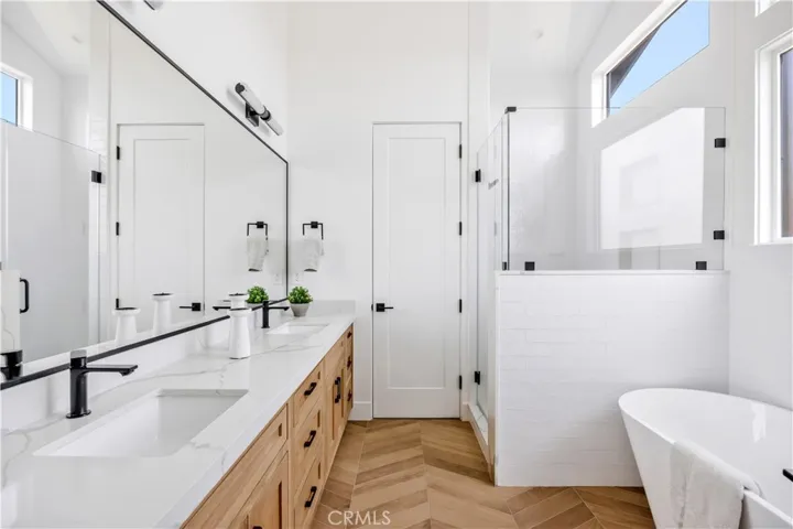 2102 Marshallfield Lane B, Redondo Beach, California 90278