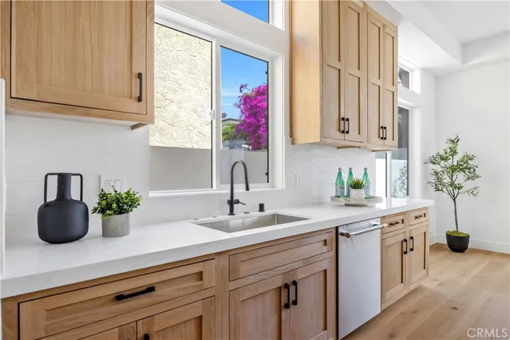 2102 Marshallfield Lane B, Redondo Beach, California 90278