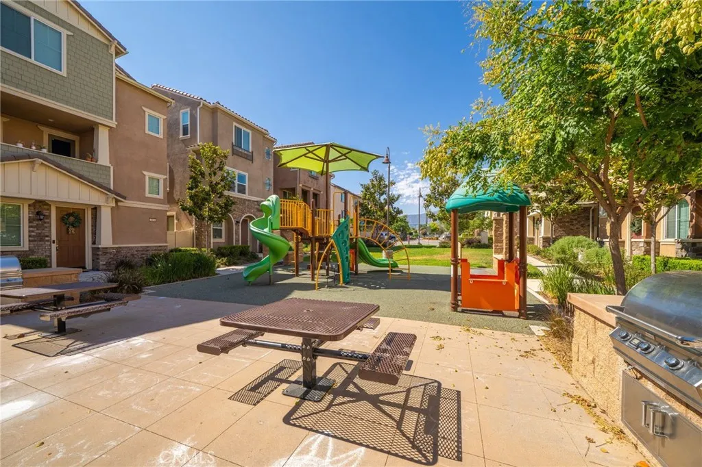 797 Plum Lane, Pomona, California 91767 home-pic-29