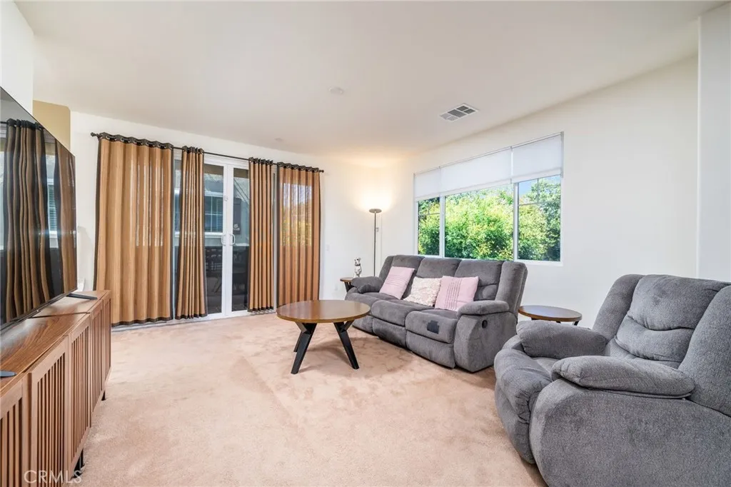 797 Plum Lane, Pomona, California 91767 home-pic-7