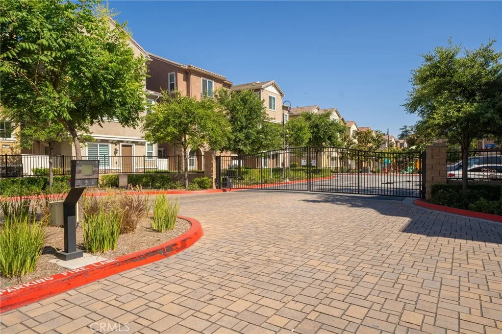 797 Plum Lane, Pomona, California 91767 home-pic-28