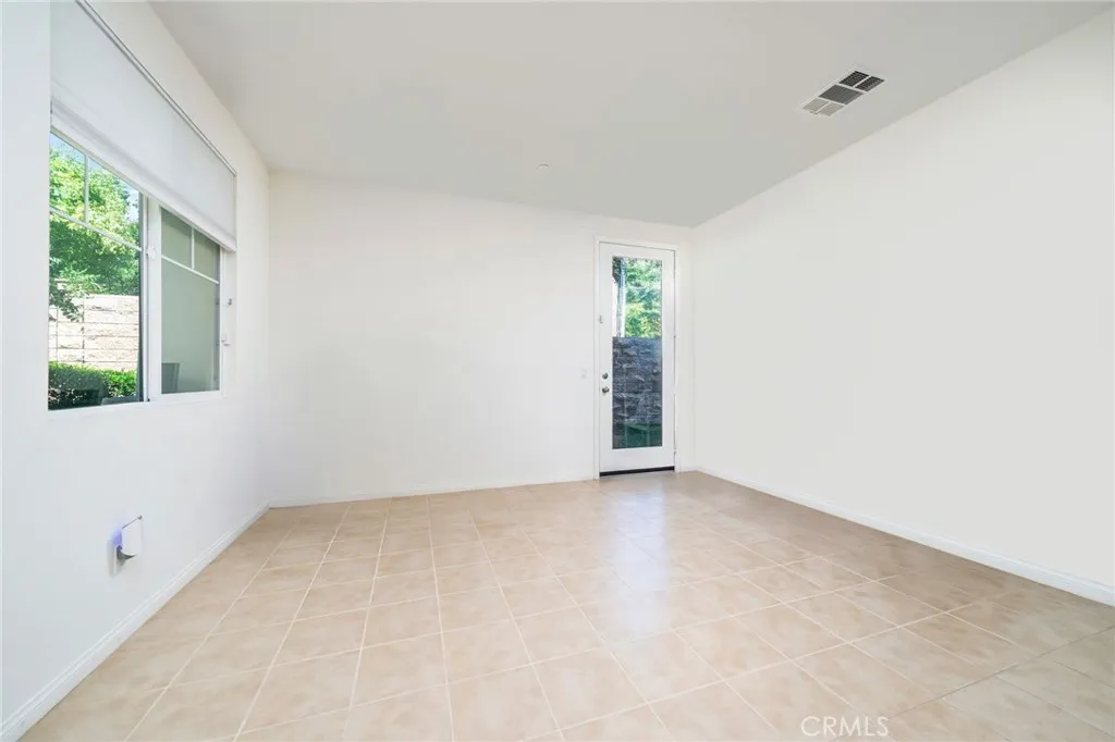 797 Plum Lane, Pomona, California 91767 home-pic-4