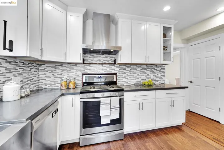 567 Vernon St, Oakland, California 94610