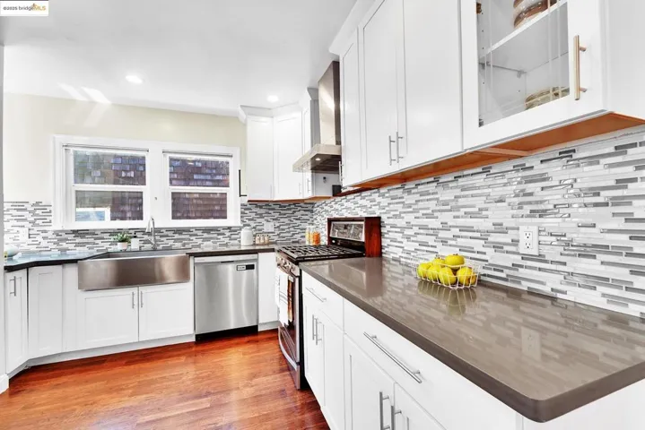 567 Vernon St, Oakland, California 94610