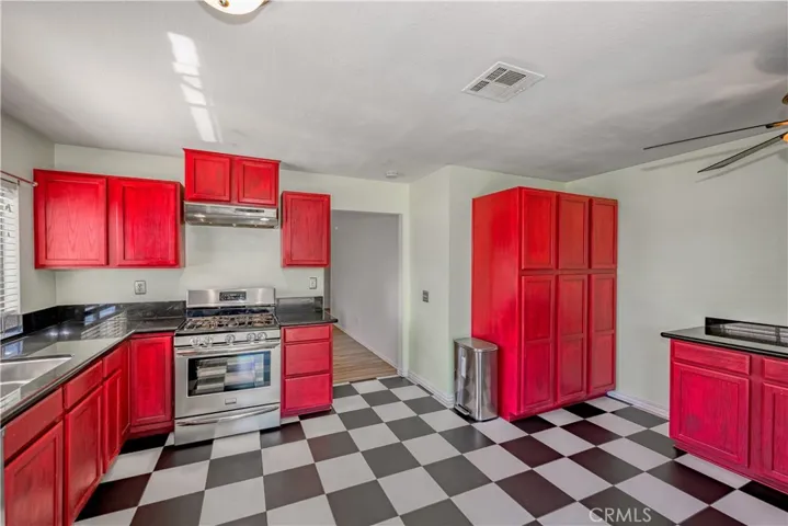 2917 Fairfield Avenue, Palmdale, California 93550