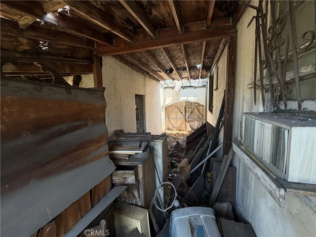 2391 Fashion Avenue, Long Beach, California 90810