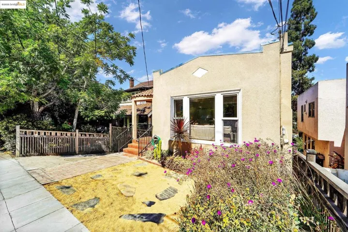 567 Vernon St, Oakland, California 94610