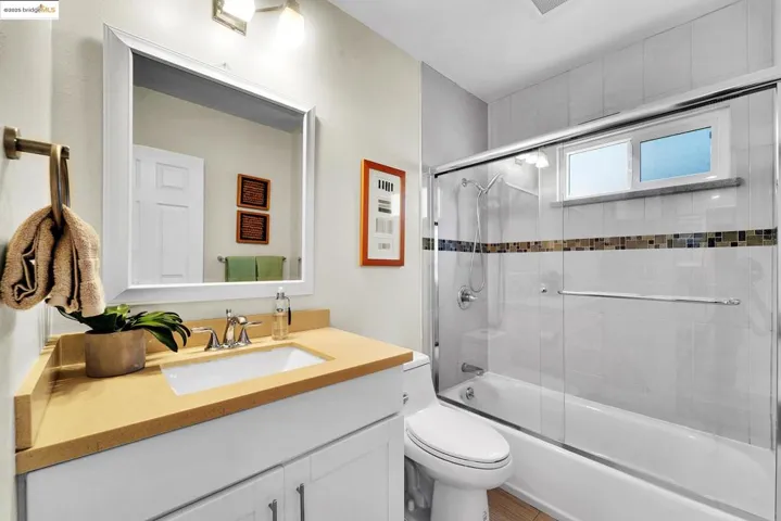 567 Vernon St, Oakland, California 94610