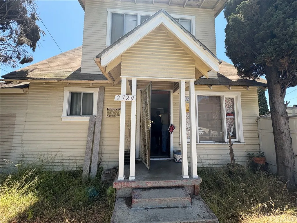 2720 E Wall Street, Signal Hill, California 90755 home-pic-0