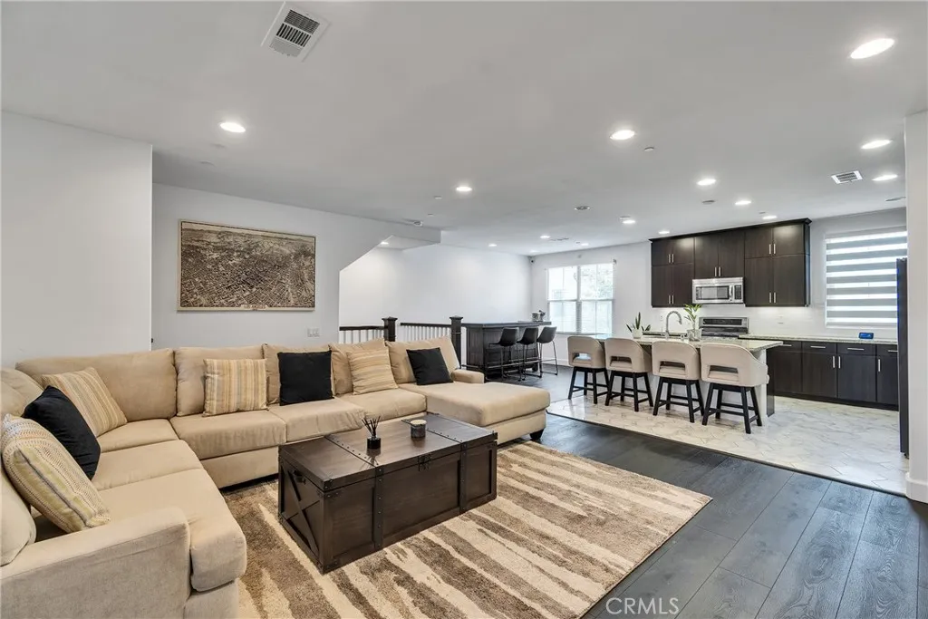 58 Origin, Irvine, California 92618 home-pic-1