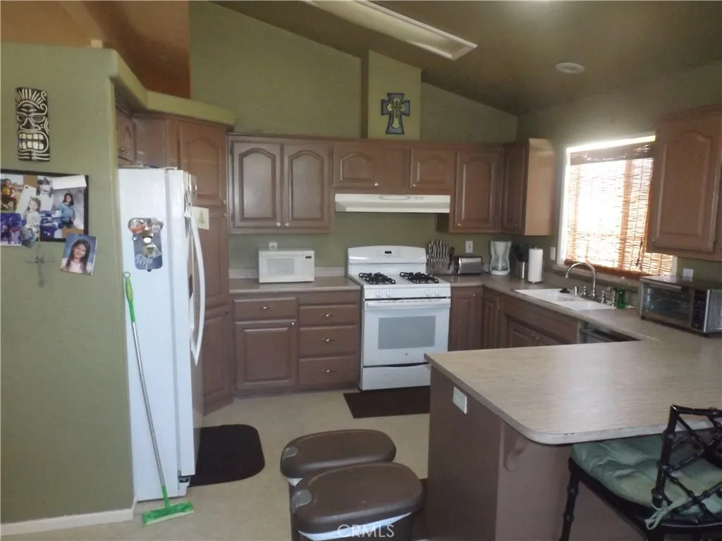 19842 Canyon View Drive, Canyon Country, California 91351 home-pic-13