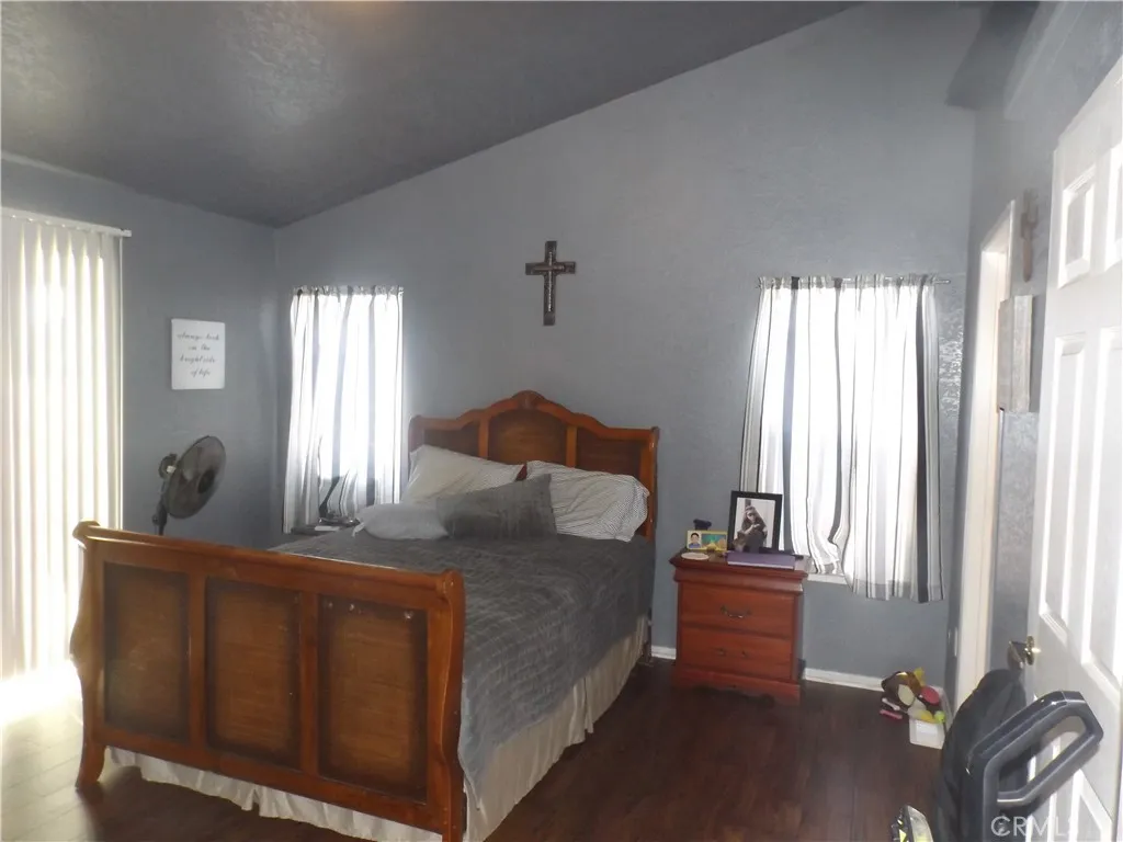 19842 Canyon View Drive, Canyon Country, California 91351 home-pic-43