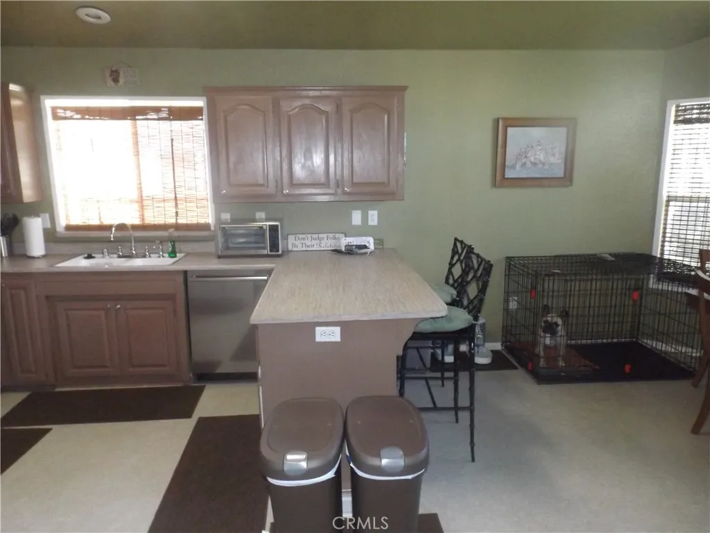 19842 Canyon View Drive, Canyon Country, California 91351 home-pic-10