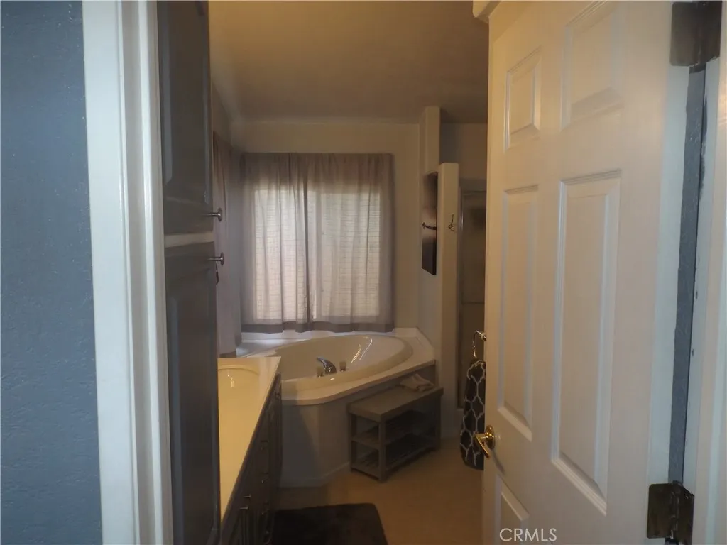 19842 Canyon View Drive, Canyon Country, California 91351 home-pic-33
