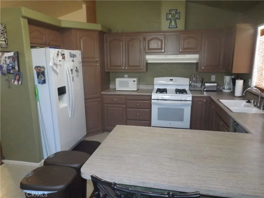 19842 Canyon View Drive, Canyon Country, California 91351 home-pic-16