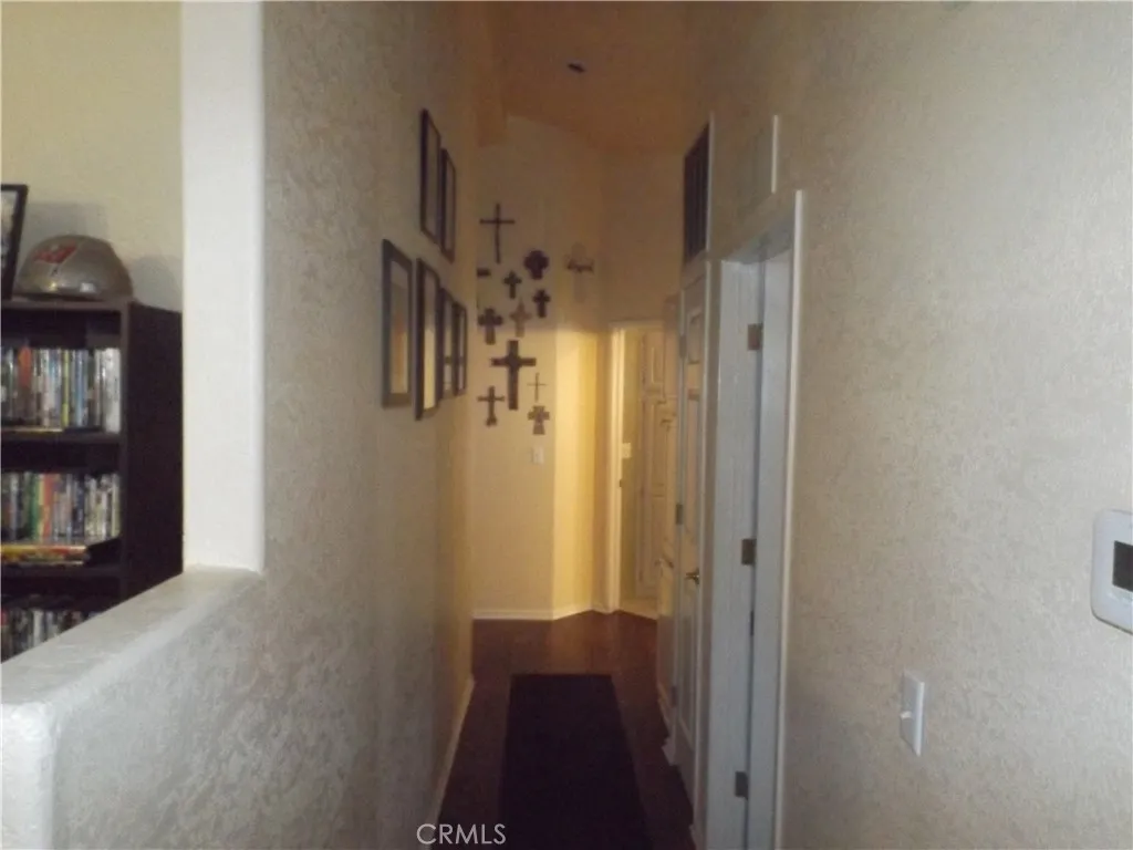 19842 Canyon View Drive, Canyon Country, California 91351 home-pic-17