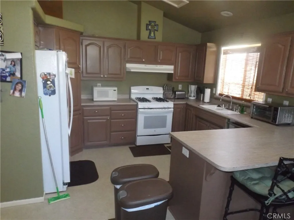 19842 Canyon View Drive, Canyon Country, California 91351 home-pic-15