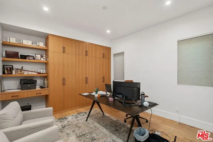 4937 Rubio Avenue, Encino, California 91436