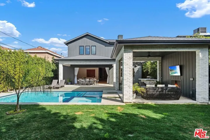 4937 Rubio Avenue, Encino, California 91436